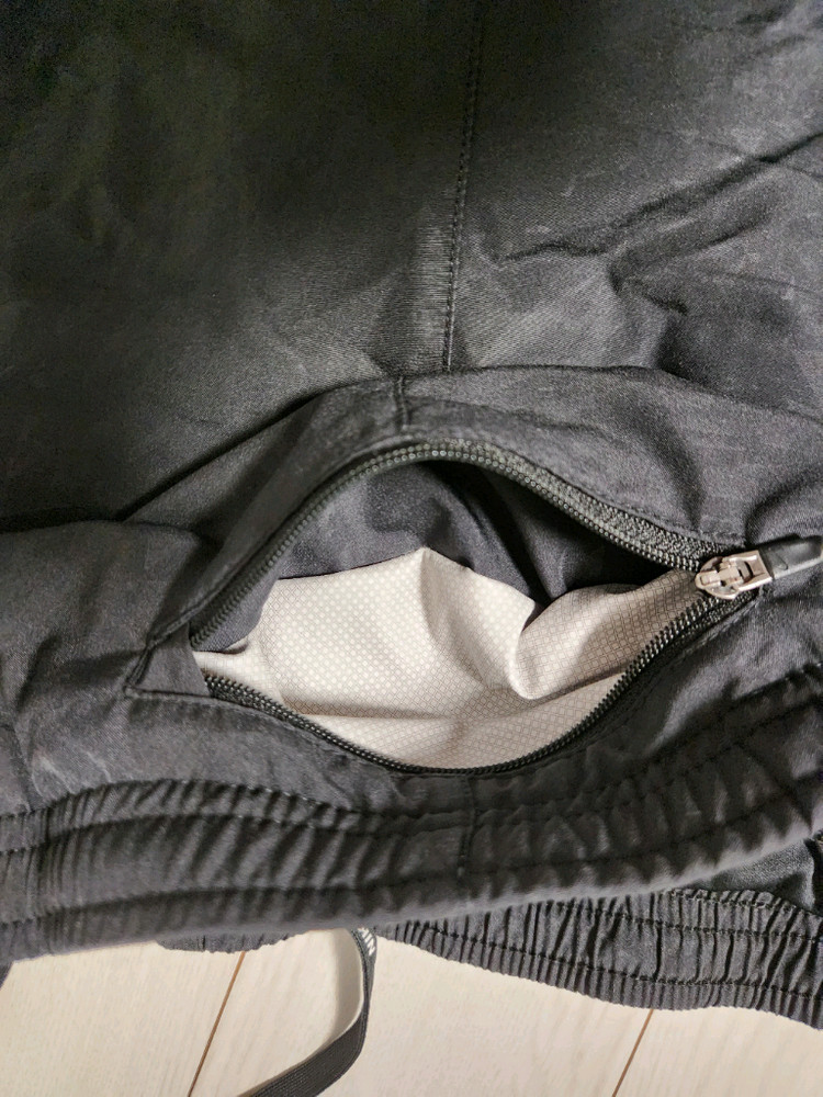 나이키 우먼 드라이 템포 쇼츠 러닝 반바지 사이즈m속바지 있고 뒷주머니 있어요^^스포츠웨어/하의/바지/여성용/소재:--13