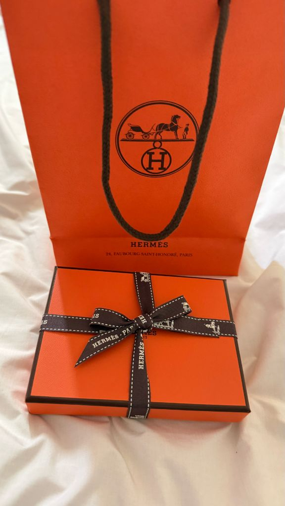 에르메스 h셀리에 카드지갑 반지갑 에토프 새상품 정가 이미지