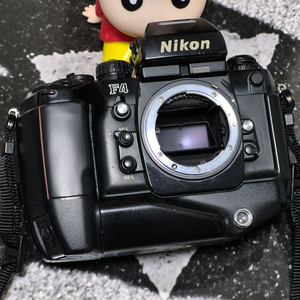 니콘 F4 필름카메라