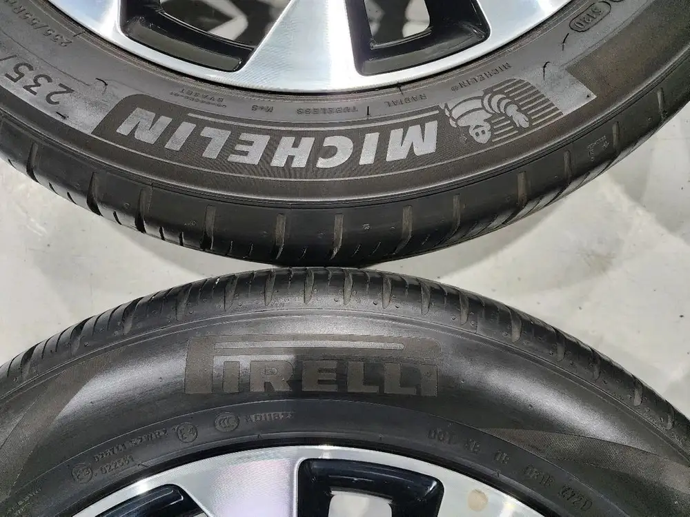 카니발 ka4 19인치 휠타이어, 235 55 19 이미지