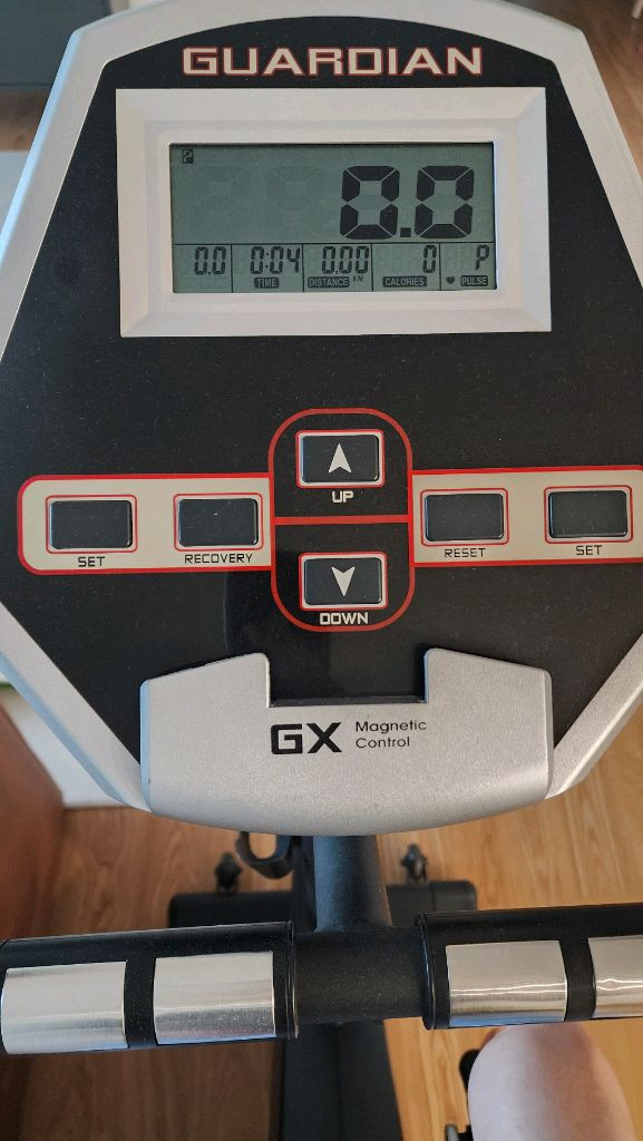 자전거 실내 운동기구 이미지