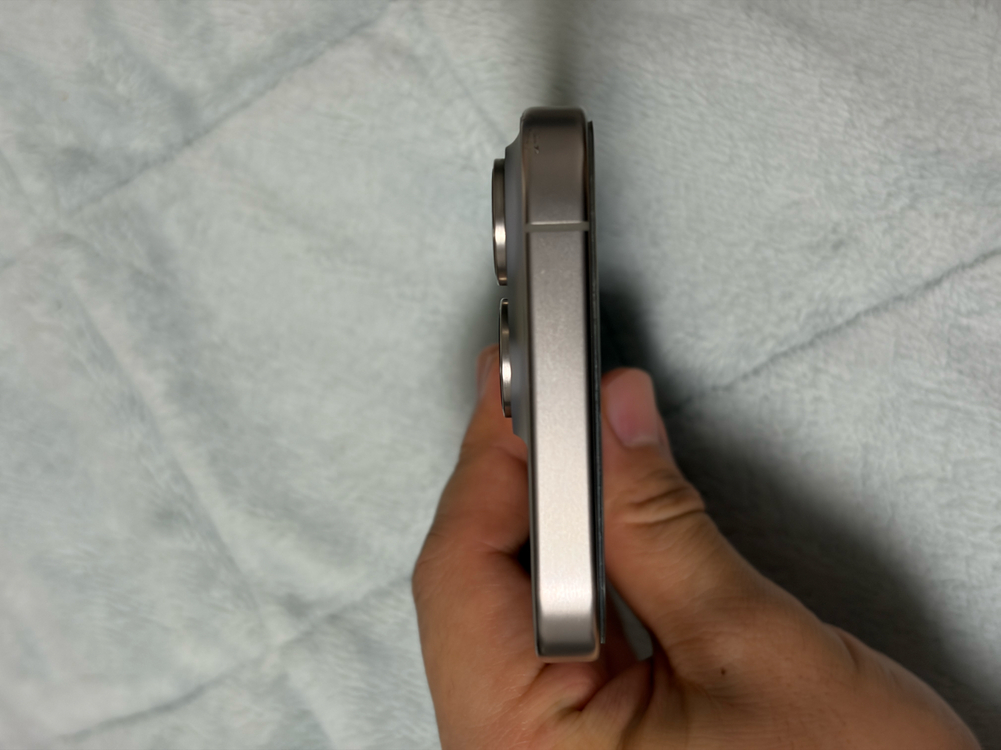 아이폰 15프로 256기가 내츄럴티타늄--11