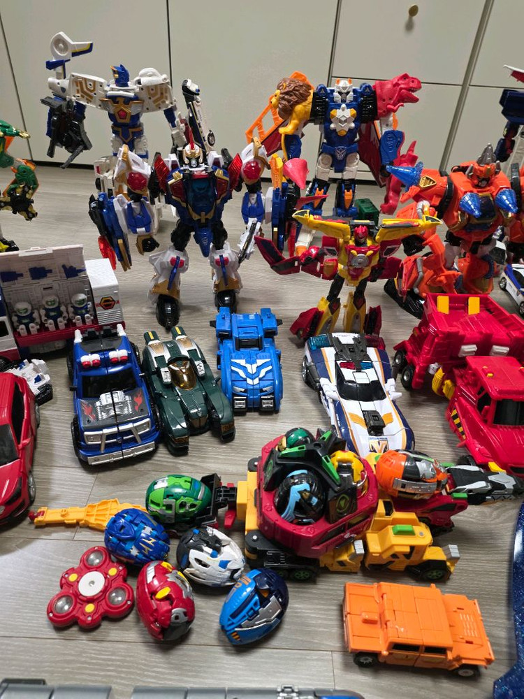 변신 로봇 장난감 세트--3