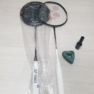 새상품및신동급 요넥스 국내정품 나노플레어700프로 4u팝니다.