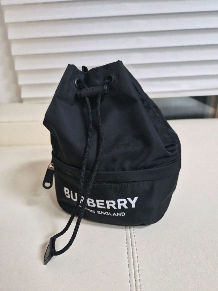 버버리정품 나일론 드로스트링 백팩 이미지