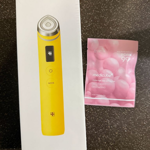 메디큐브 에이지알 부스터 프로 옐로우에디션 미개봉새상품 이미지