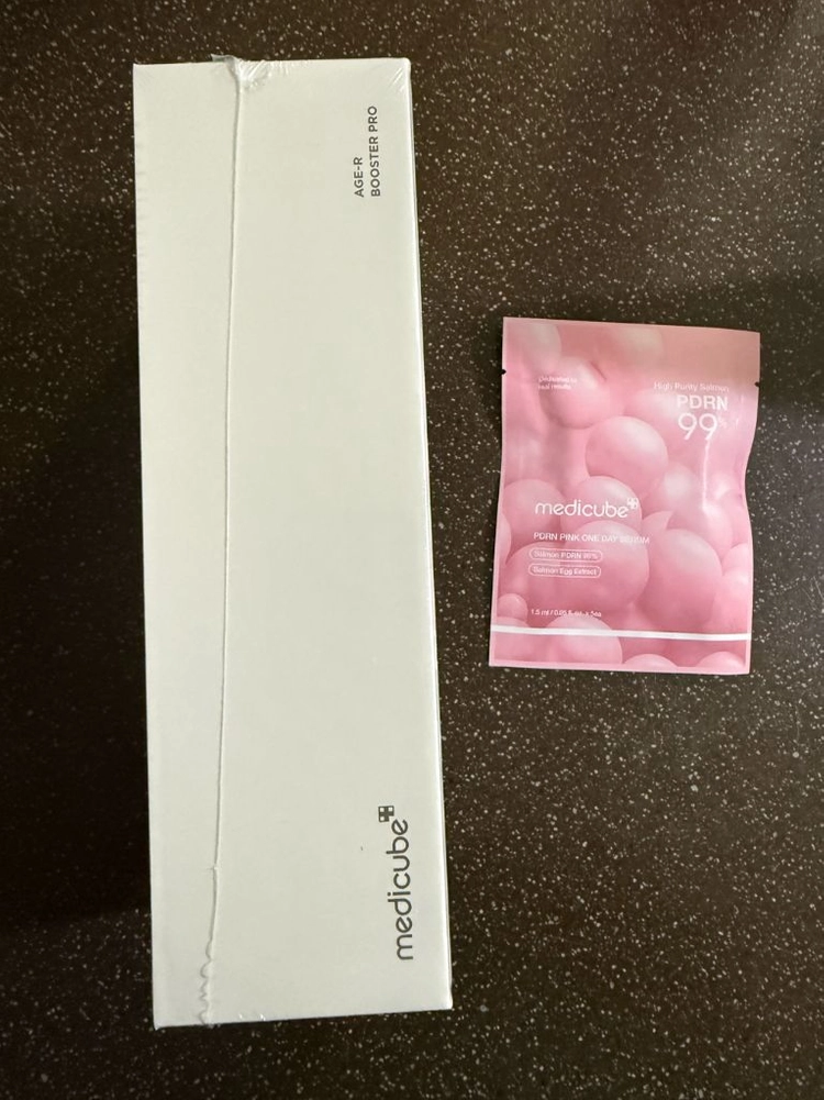 메디큐브 에이지알 부스터 프로 옐로우에디션 미개봉새상품 이미지