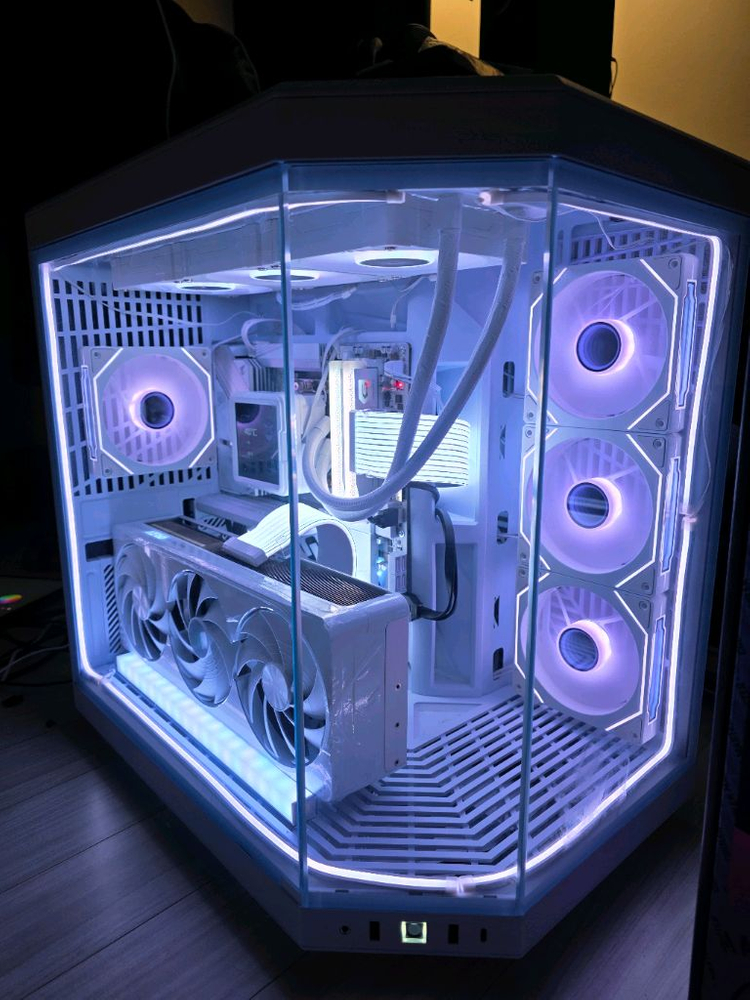 라이젠 9800X3D RTX5070TI Y70 컴퓨터 팝니다 이미지