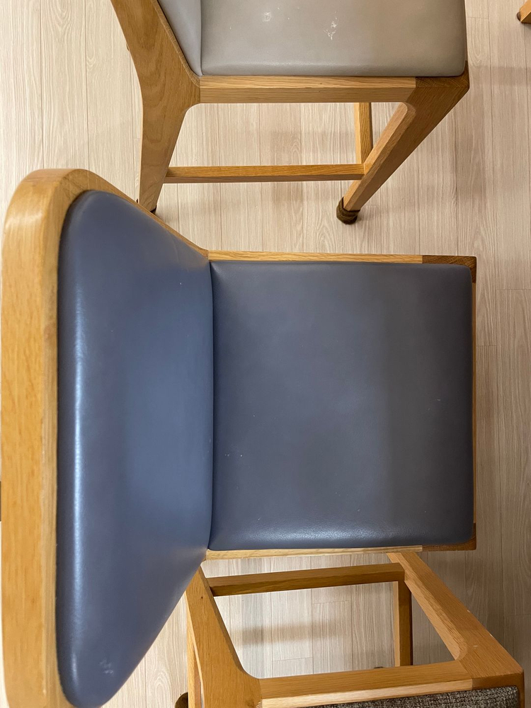 카레클린트 홈바테이블&홈바의자원목 세트 이미지