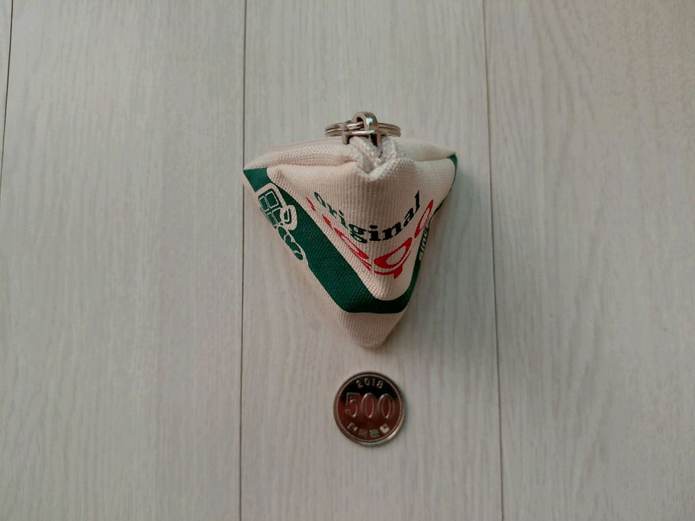 직거래 [서울우유] 삼각 파우치 키링 동전 지갑 (녹색줄) 이미지