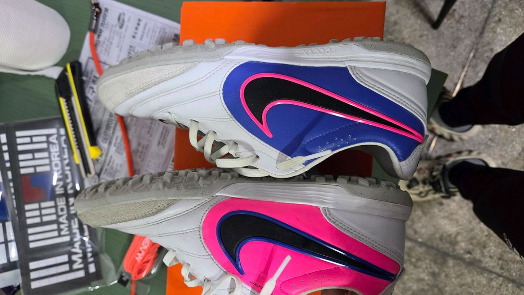 나이키 티엠포 리게라 프로 TF풋살화 255--5