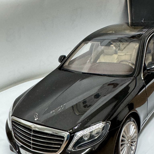 노레브 1:18 벤츠 s-classs w222 2013모델 팝니다