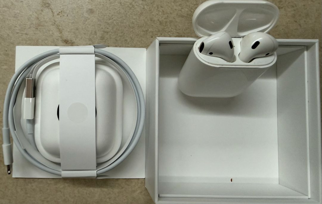 애플 에어팟 2세대 이미지