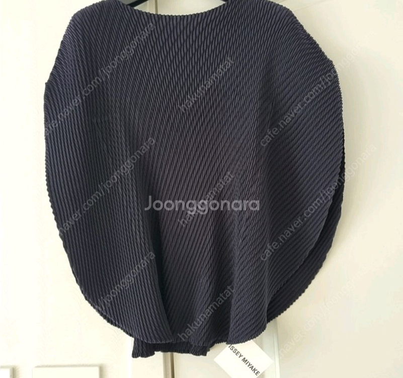 이세이미야케 플리츠플리즈 오비큘러 탑 미드나잇 네이비 2사이즈 새상품 이미지