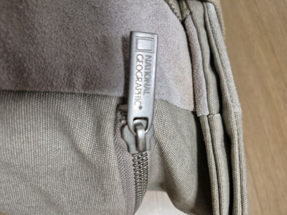 내셔날지오그래픽 프라이빗 컬렉션 미디엄 백팩 카메라 가방 이미지