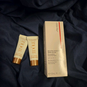 시세이도 리바이탈에센스 스킨 글로우 파운데이션 30ml