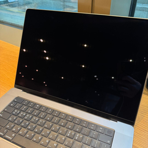 맥북프로 16인치 M1 pro 32GB 512GB S급 풀박