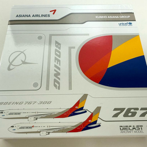 1:400 아시아나 B763 HL7528 다이캐스트 이미지