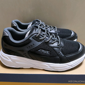 (새상품)270 런닝화 운동화 프로월드컵