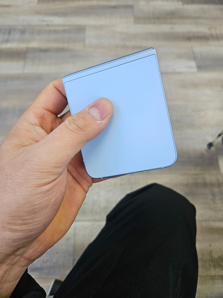 삼성 갤럭시Z플립6판매 정상해지 중고폰--1