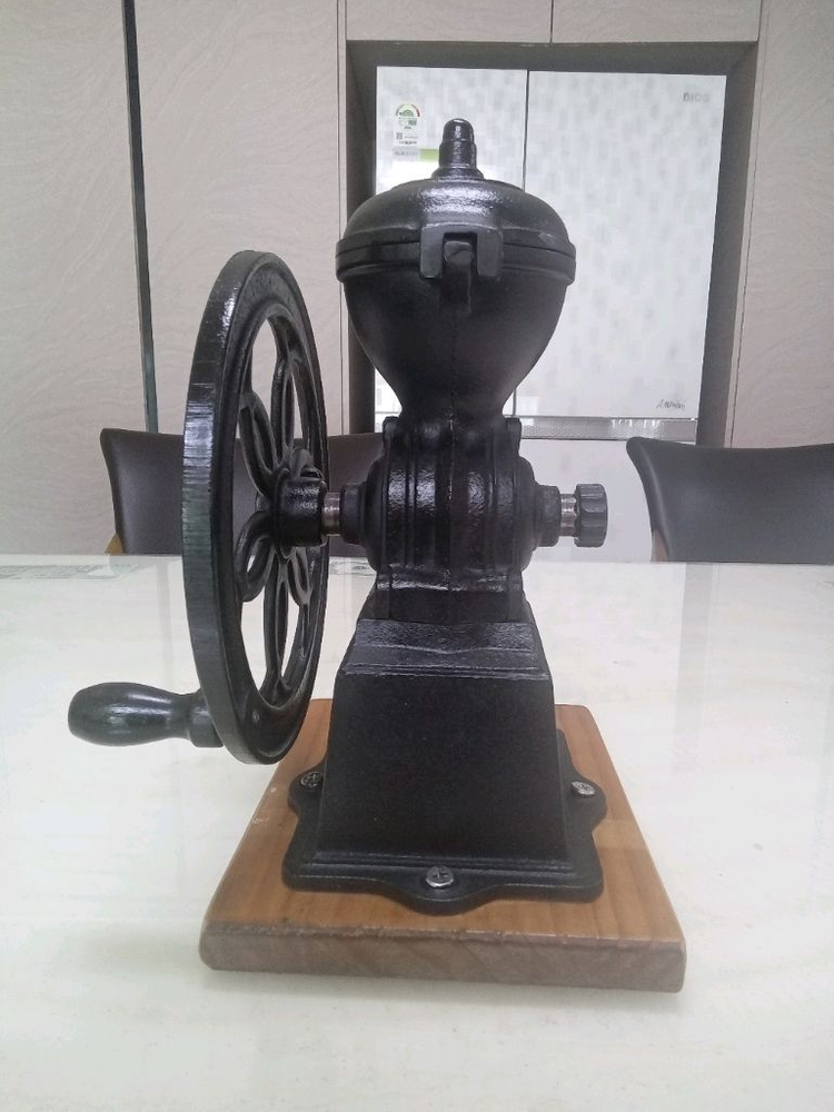 칼리타 빈티지 커피그라인더 이미지