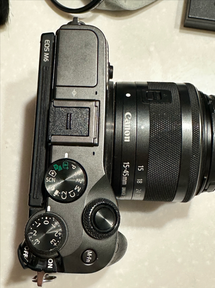 캐논 EOS M6 미러리스 카메라 + 렌즈들 + EVF--2