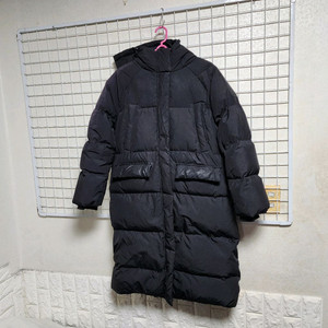 데상트오리털롱패딩(남90)