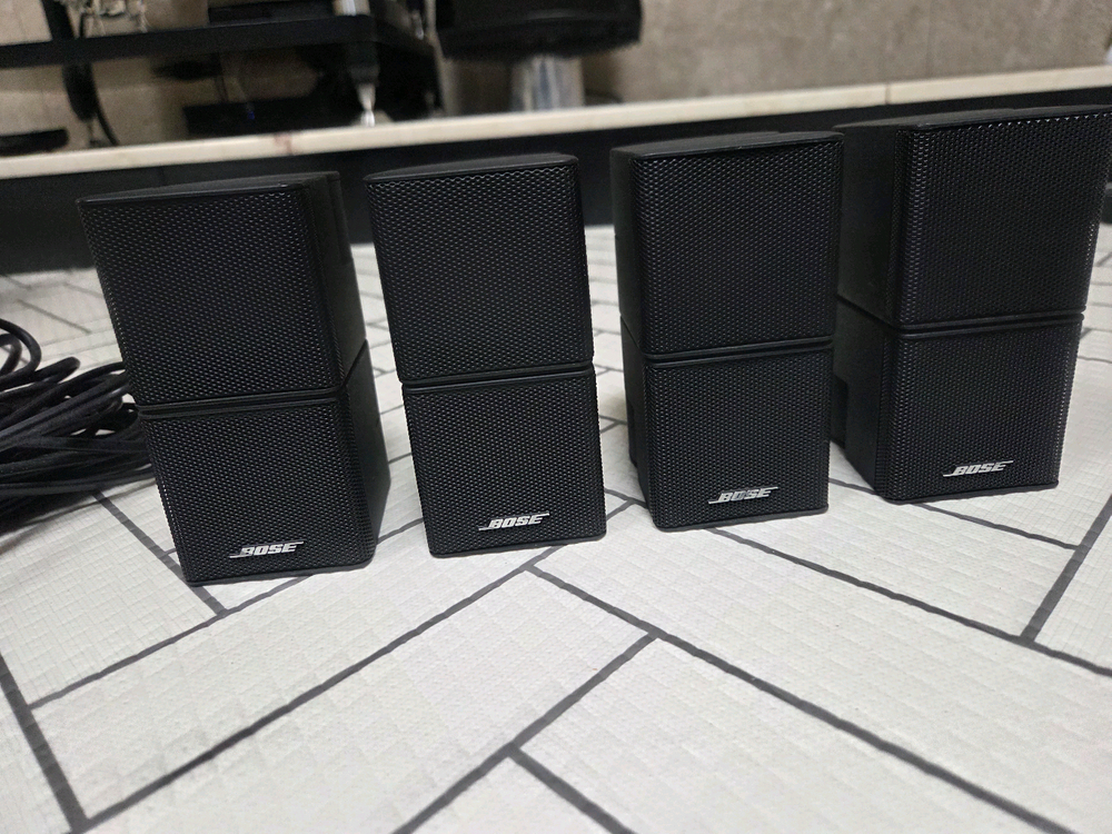 보스 쥬얼큐브 스피커 5개 + 전용 케이블--4