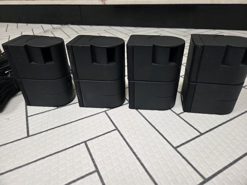 보스 쥬얼큐브 스피커 5개 + 전용 케이블--6