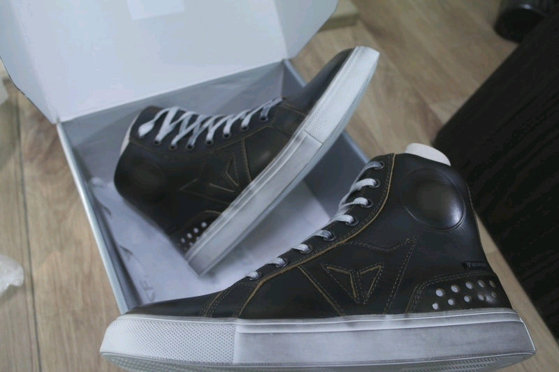 [신품] 다이네즈 스트리트 라커 반부츠 39호 -브라운---2