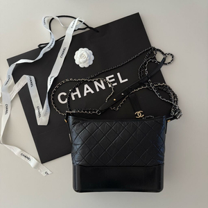 샤넬 가브리엘 호보 미듐 이미지