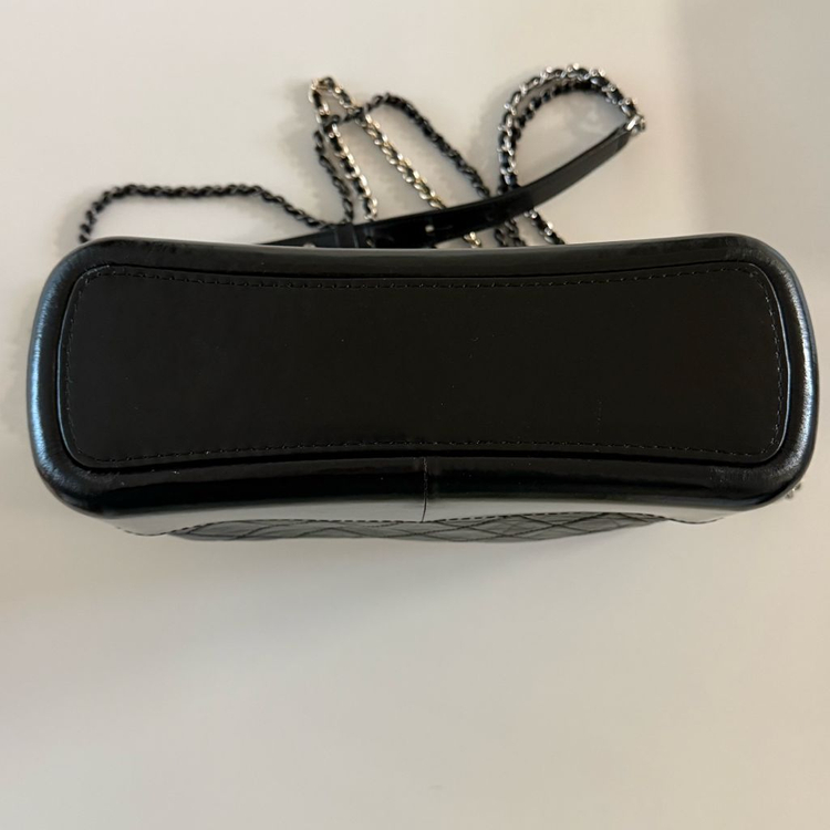 샤넬 가브리엘 호보 미듐 이미지