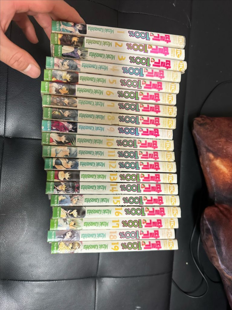 만화책 딸기100프로 판매합니다--1