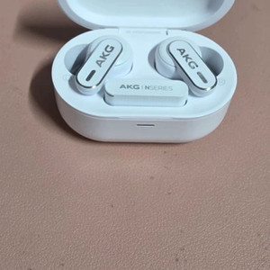 AKG N5 Hybrid 무선 이어폰 화이트