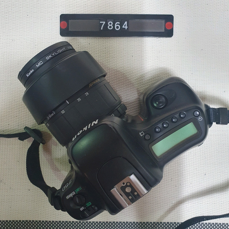 니콘 F 50 필름카메라 28-80 줌렌즈--2