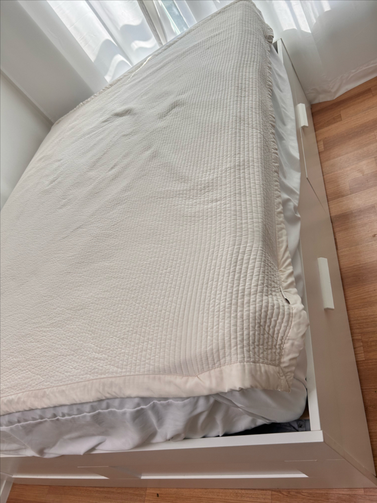 퀸 매트리스(홈니)+침대프레임(이케아) 세트--1