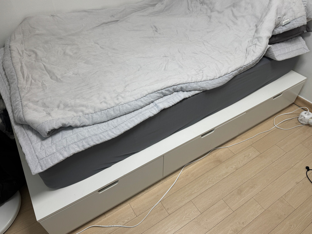 이케아 노르들리 슈퍼싱글 수납 침대 프레임 화이트 120x200 새상태 팝니다. IKEA NORDLI--5