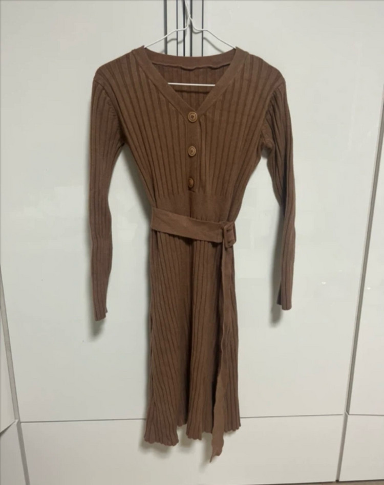 디자이너브랜드 포함 니트,원피스,후드티 9종 개당 5천원--1