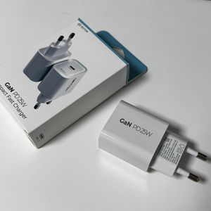 에디터 PD 25W GaN USB C 타입 고속 충전기 새제품 입니다. ISK EDITOR GaN PPS 이미지