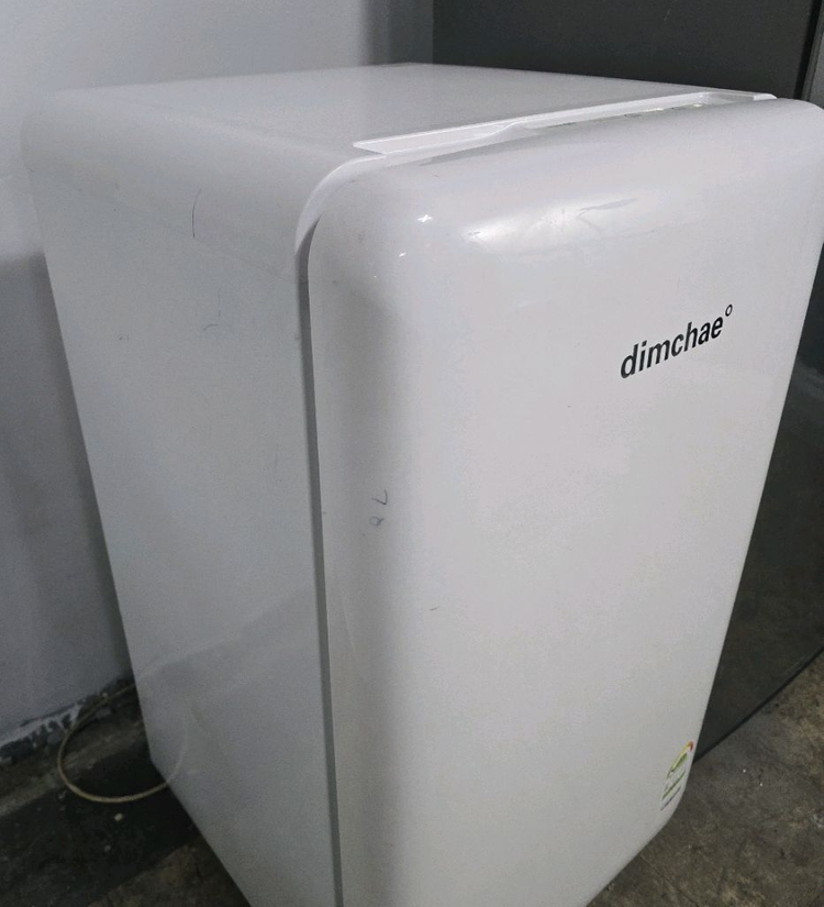 딤채 쁘띠 김치냉장고 100리터 화이트 1등급 이미지