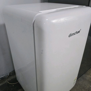 딤채 쁘띠 김치냉장고 100리터 화이트 1등급 이미지