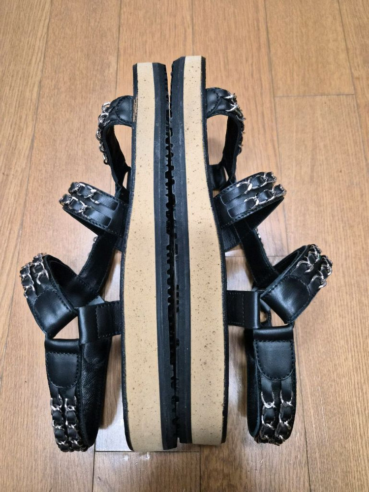 (정품) 샤넬 24SS 벨크로 샌들 38 (명품 여자 신발 슬리퍼 뮬 스니커즈)--3