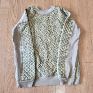 (정품) 버버리 TB로고 퀼팅 맨투맨 (명품 여성 티셔츠)