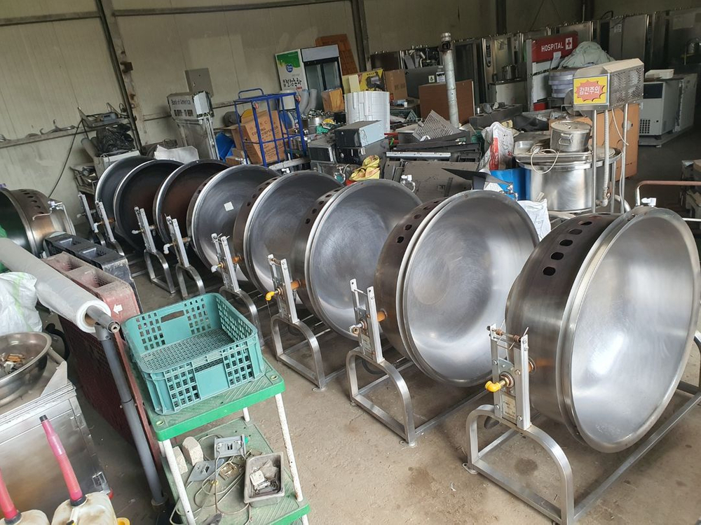 가스회전솥..곰솥..볶음솥..무쇠솥..대형솥단지..대형회전가마솥..대형회전주물솥..회전가마솥.. 이미지