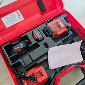 급처 새제품 힐티 레이저 PM30-MG 다방향 라인 3.0Ah 세트 2.6 충전기1 배터리2