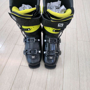 살로몬스키부츠 이미지