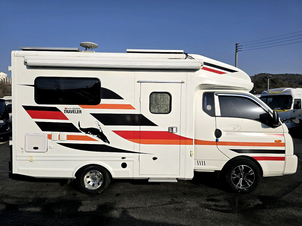 19년 포터3인승캠핑카(인산철500+샤워실+풀옵션)-전액할부됨 이미지