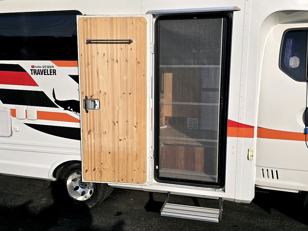 19년 포터3인승캠핑카(인산철500+샤워실+풀옵션)-전액할부됨 이미지