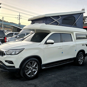 렉스턴스포츠칸5인승캠핑카(4륜,일체형텐트,풀옵션)-전액할부됨 이미지