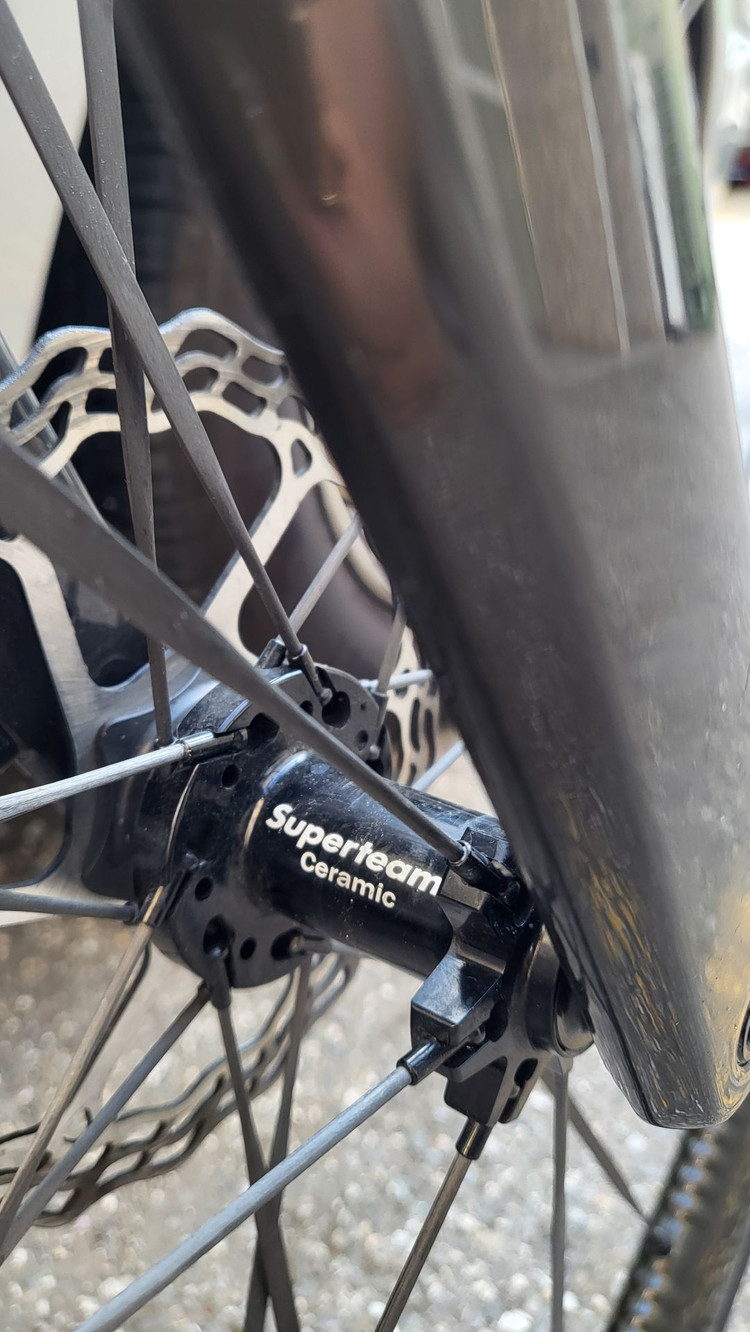 2024 신형 포커스 이자르코맥스 9.8 울테그라 Di2 M(54) 사이즈--9